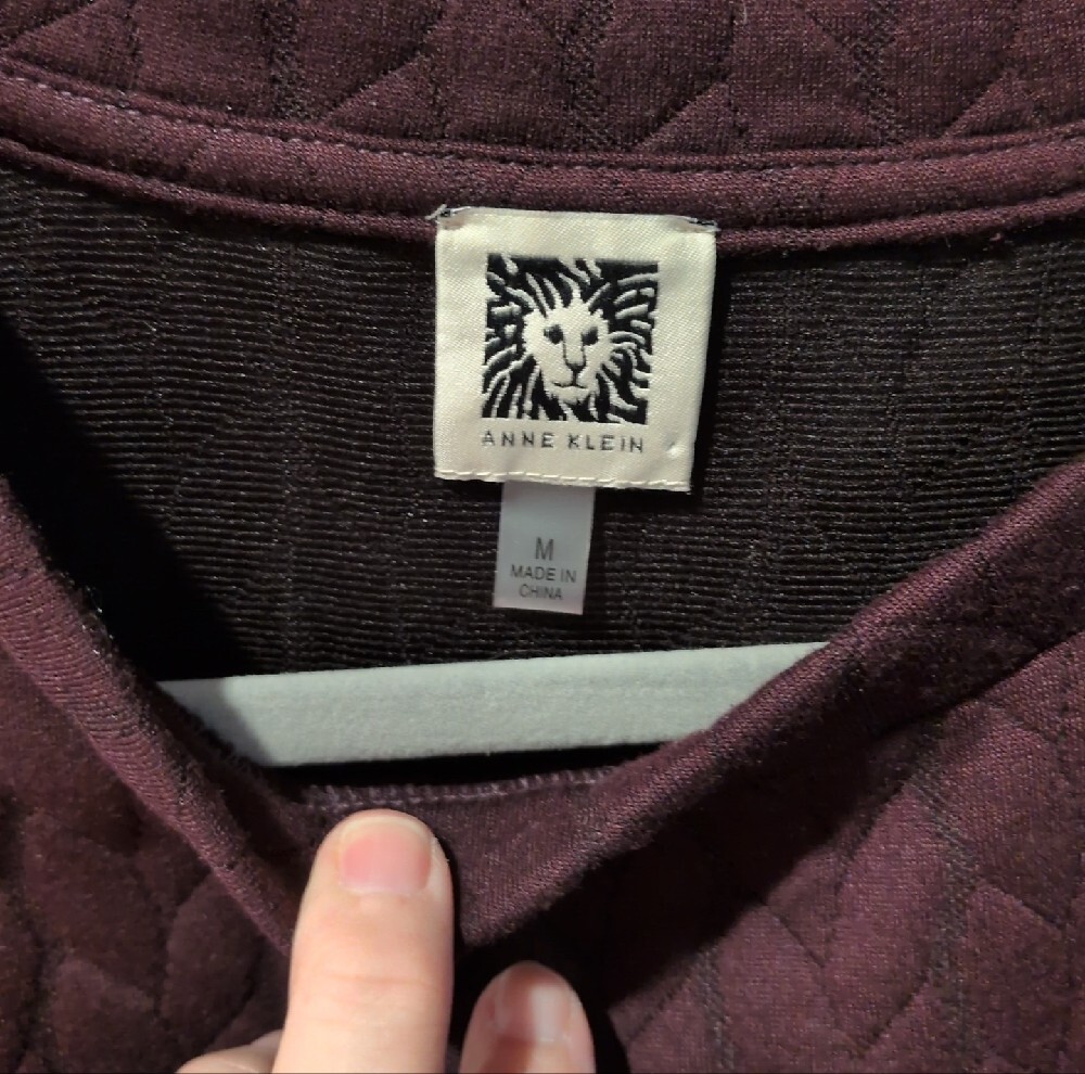 Anne Klein Quilted Bubble-Sleeve Top in Plum - Picture 2 of 3